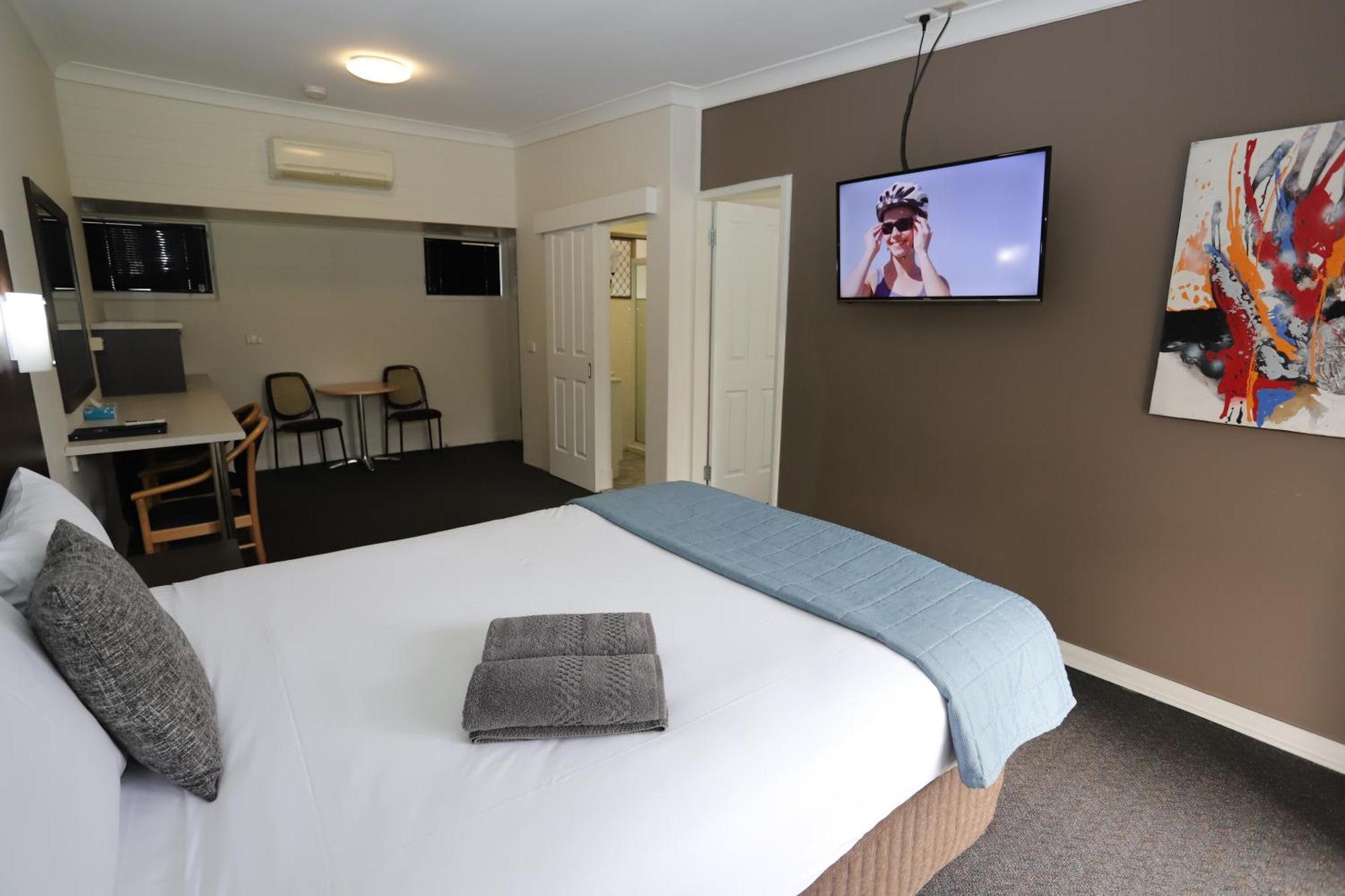 Sleepy Hill Motor Inn Raymond Terrace Exterior photo
