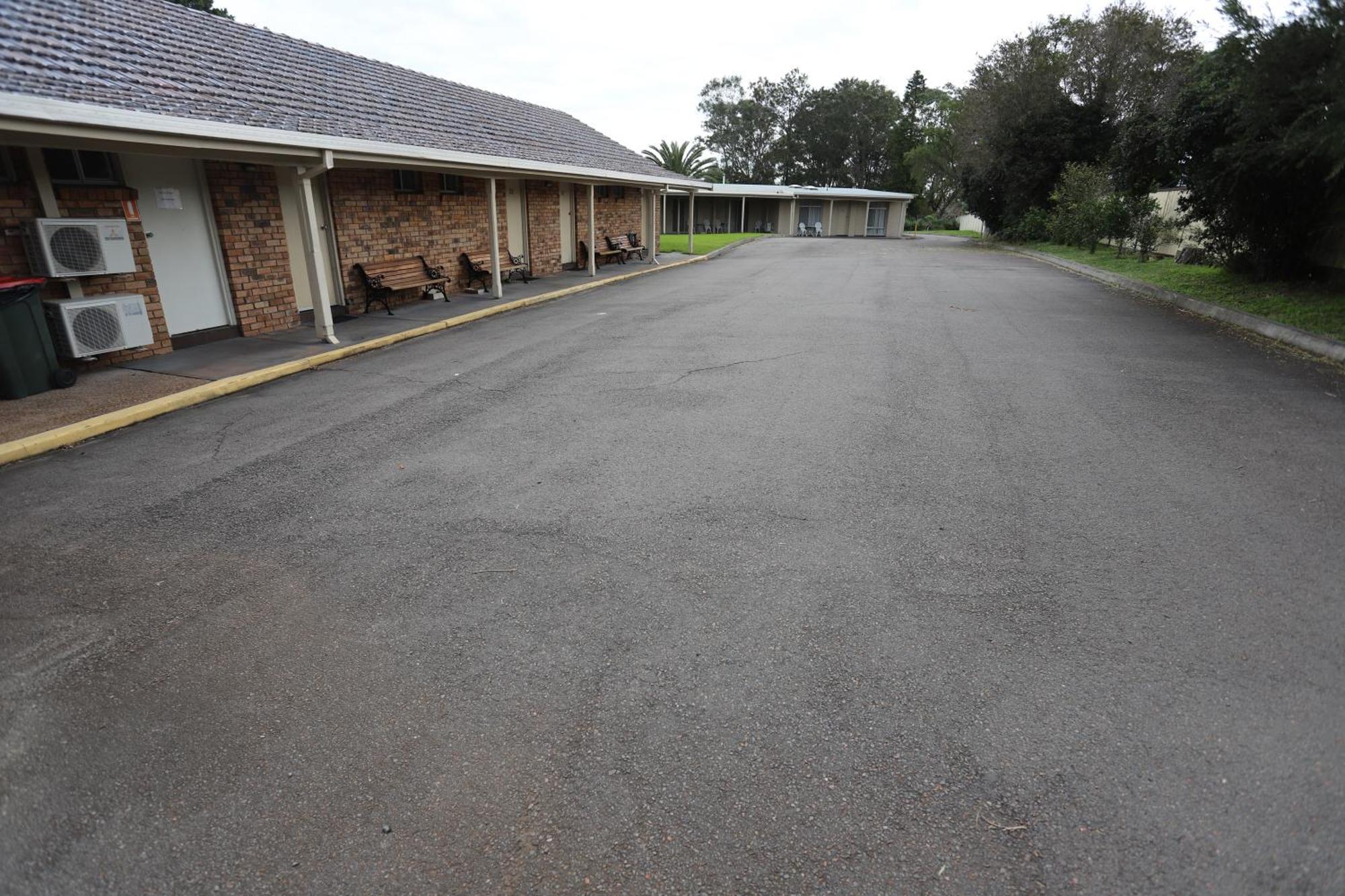 Sleepy Hill Motor Inn Raymond Terrace Exterior photo