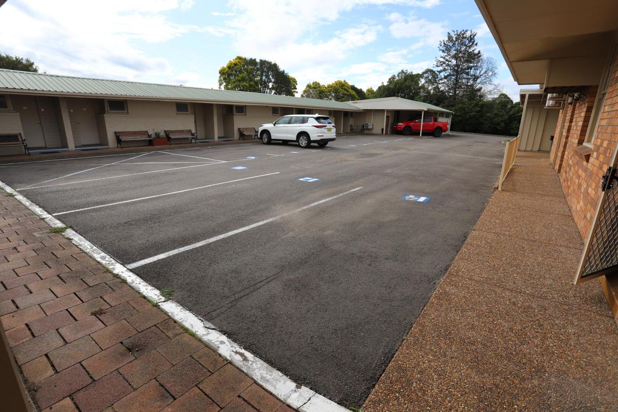 Sleepy Hill Motor Inn Raymond Terrace Exterior photo